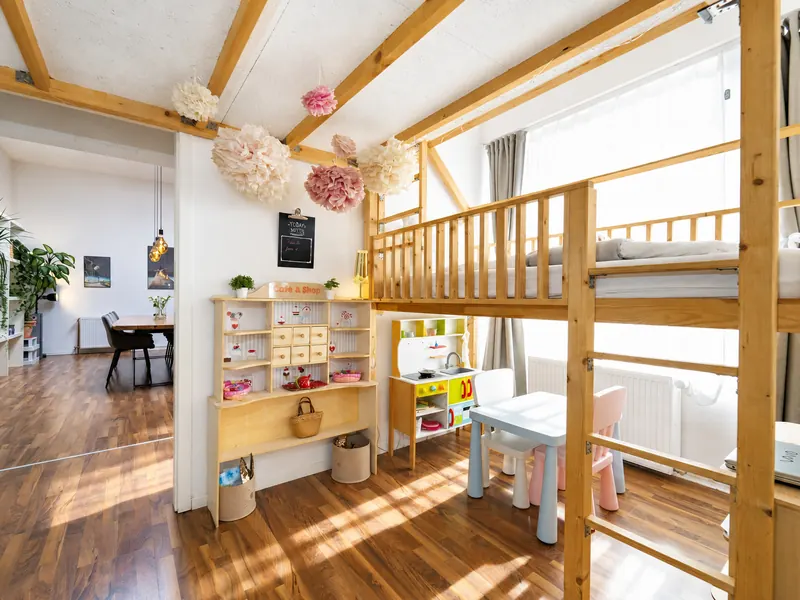 40 m² Kinderzimmer mit Spielbereich und Betten – Spielbereich